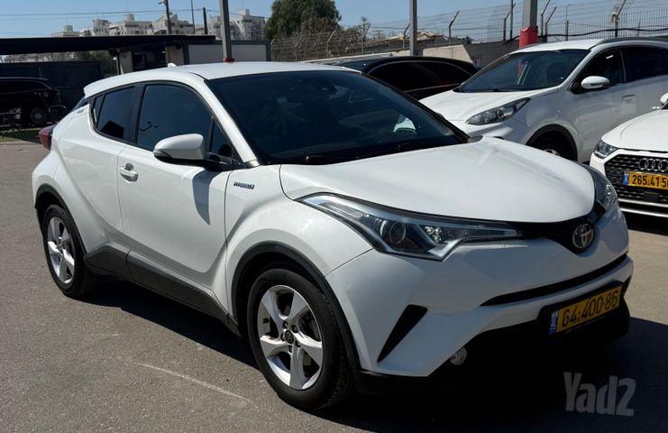 מודעת רכב טויוטה C-HR