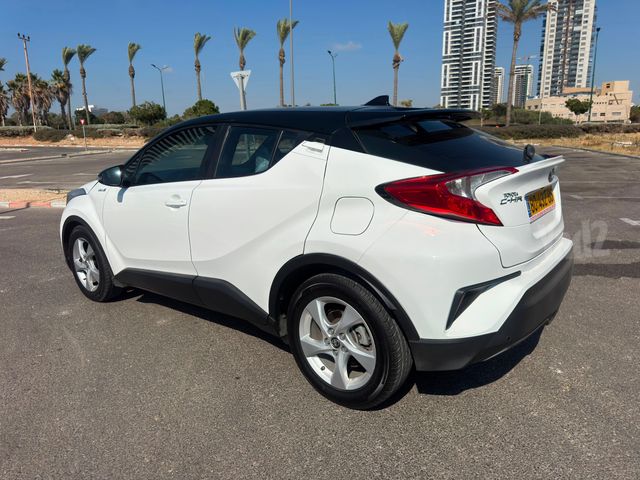 טויוטה C-HR