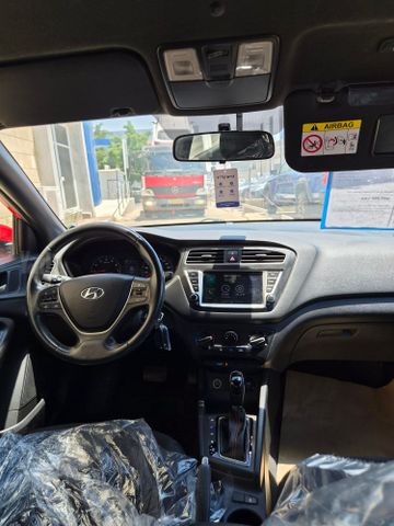 יונדאי i20