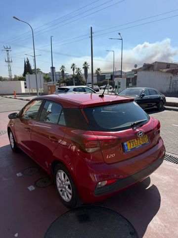 יונדאי i20