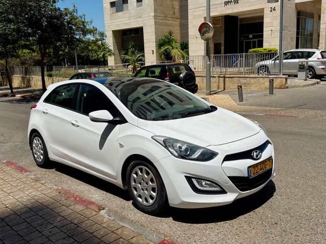יונדאי i30