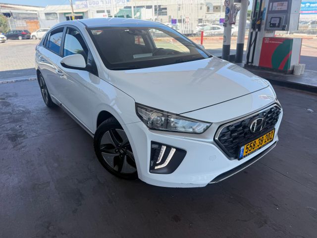 יונדאי איוניק
