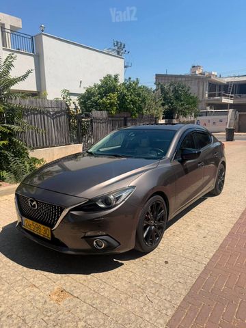 מודעת רכב מאזדה 3