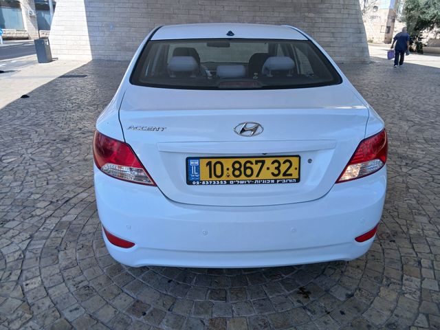 יונדאי אקסנט i25