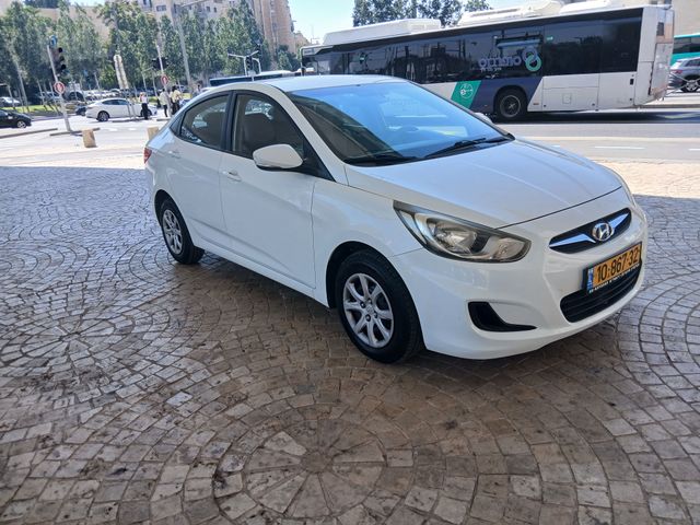 יונדאי אקסנט i25