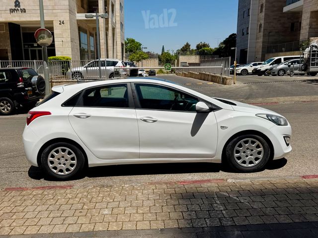 יונדאי i30