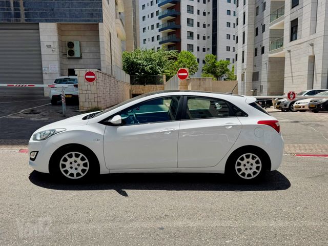 יונדאי i30