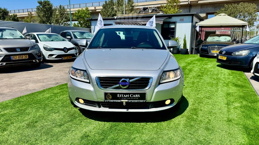 וולוו S40