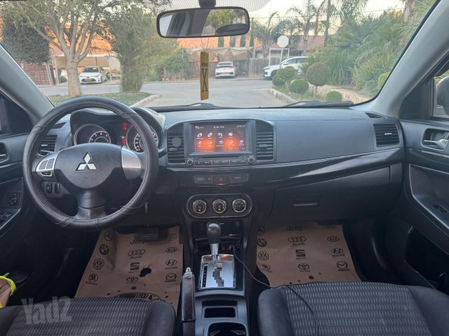 מיצובישי לנסר