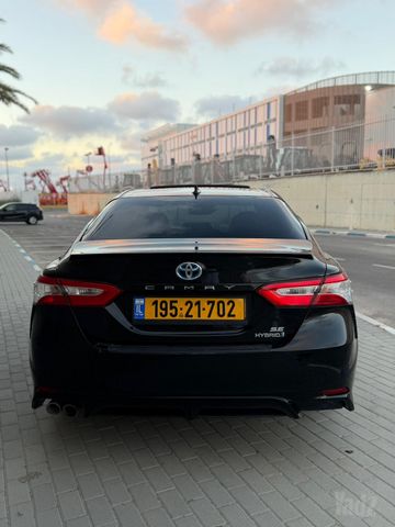 טויוטה קאמרי