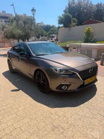 מאזדה 3