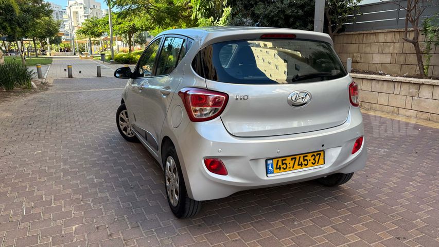 יונדאי i10