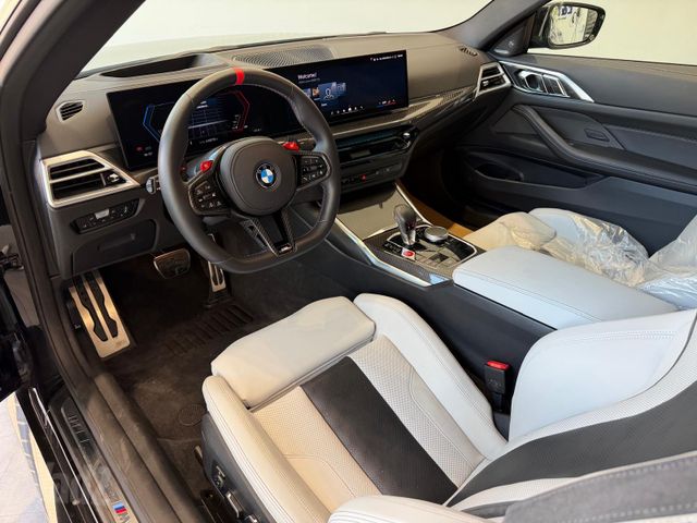 ב מ וו M4