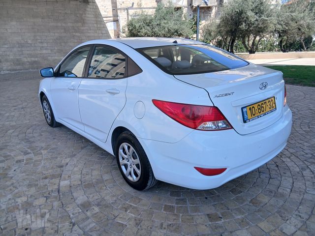 יונדאי אקסנט i25