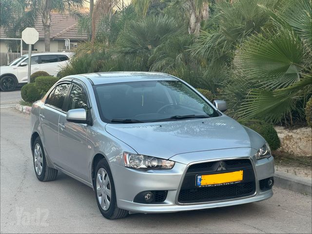 מיצובישי לנסר