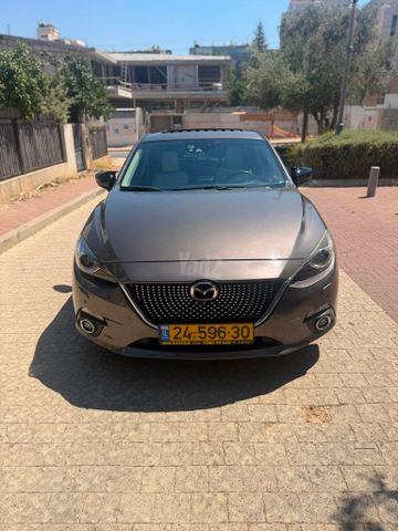 מאזדה 3