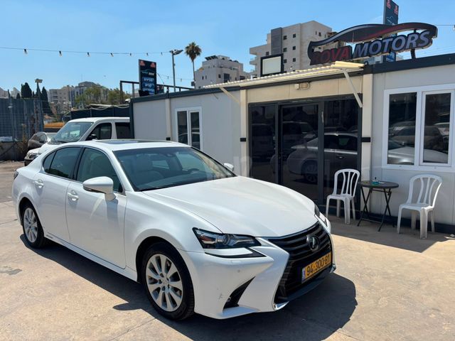 לקסוס GS
