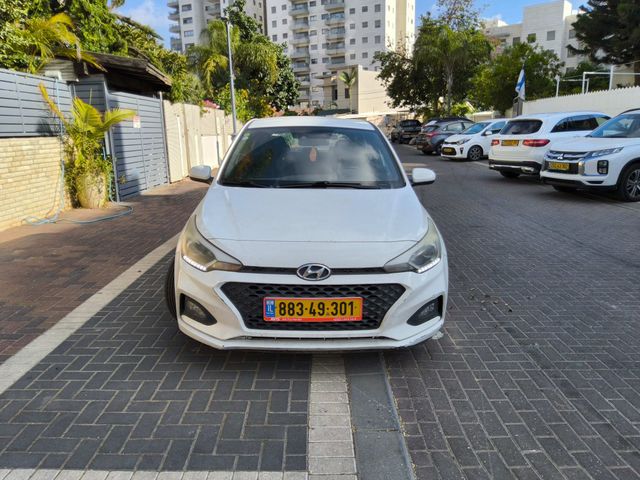 יונדאי i20