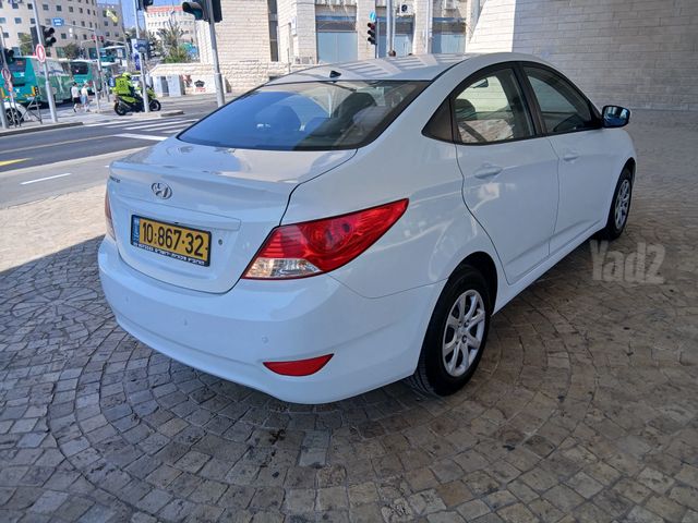 יונדאי אקסנט i25