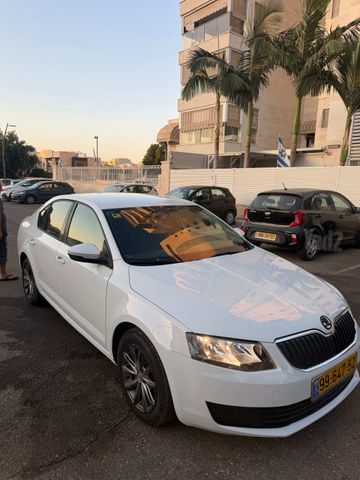 סקודה אוקטביה