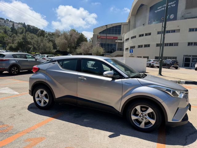 טויוטה C-HR