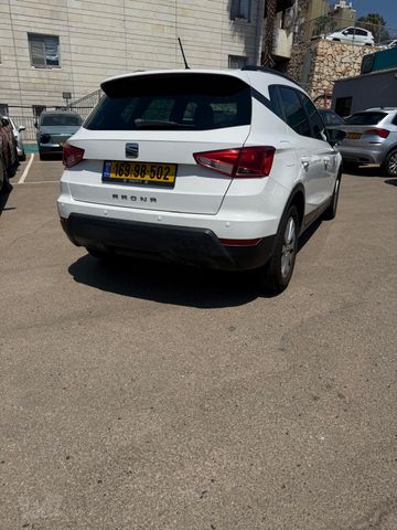 סיאט ארונה