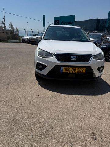 סיאט ארונה