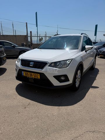 סיאט ארונה