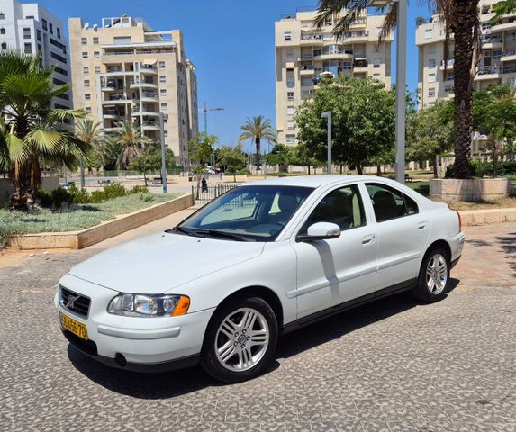 וולוו S60