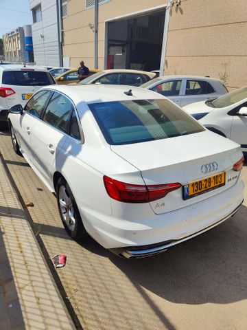 אאודי A4