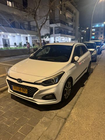 יונדאי i20