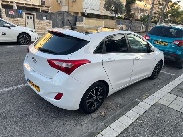יונדאי i30