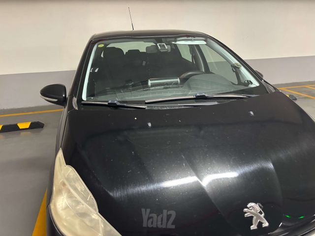 מודעת רכב פיג'ו 208