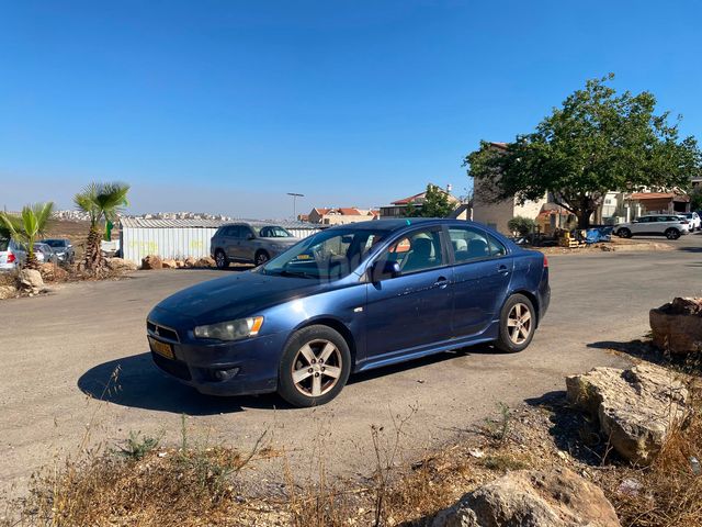 מיצובישי לנסר