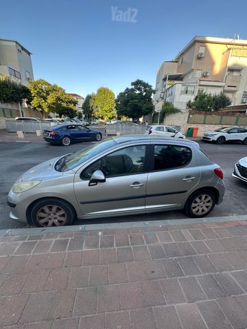פיג'ו 207