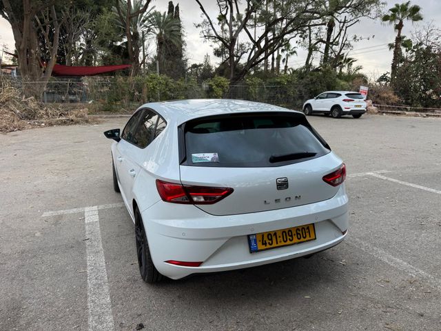 סיאט לאון