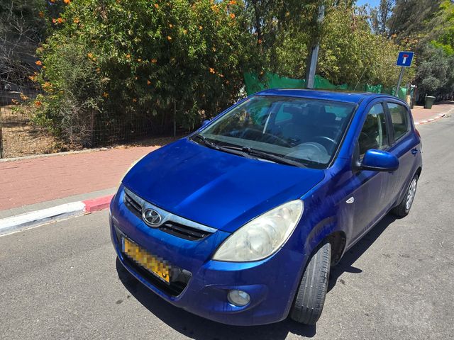 יונדאי i20