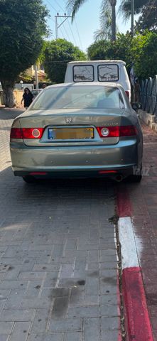 מודעת רכב הונדה אקורד