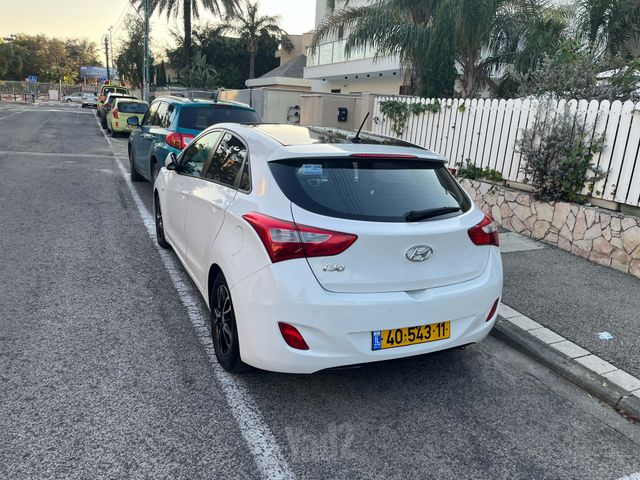 יונדאי i30