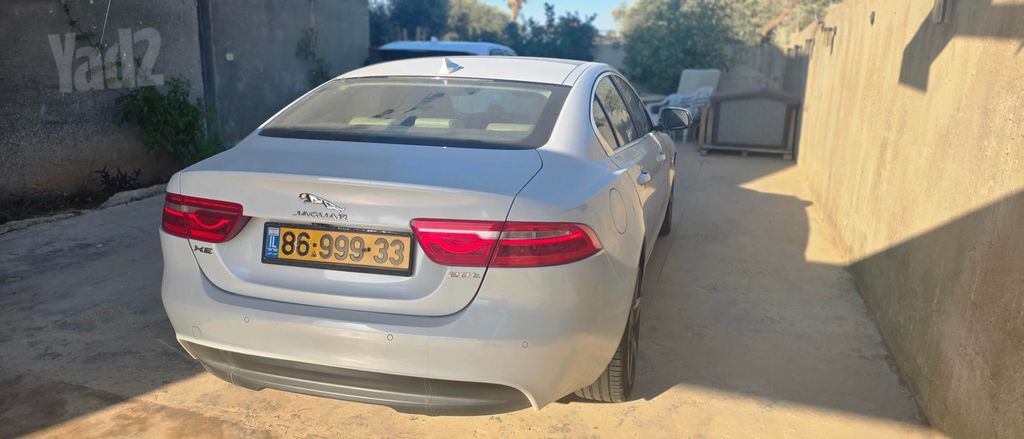מודעת רכב יגואר XE
