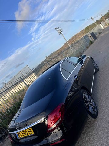 מרצדס-בנץ E-class