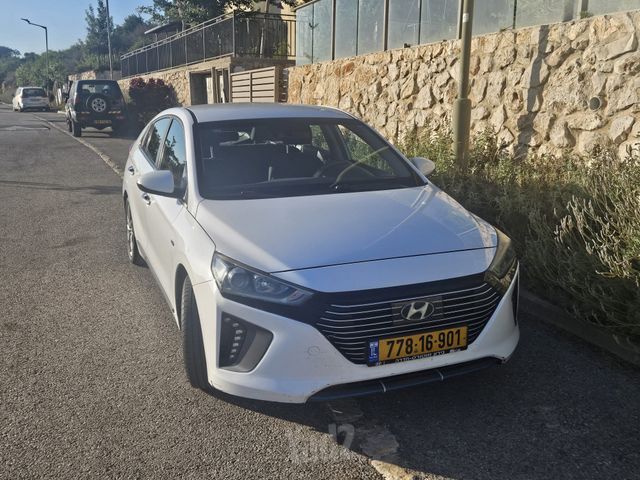יונדאי איוניק