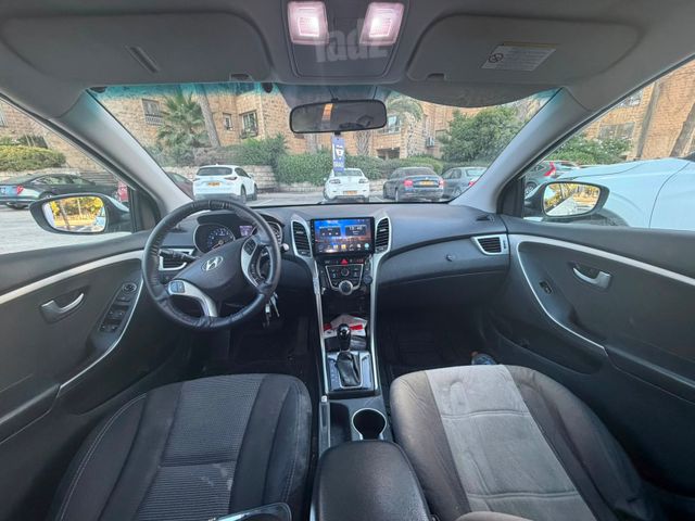 יונדאי i30