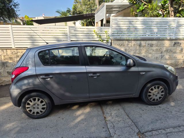 יונדאי i20