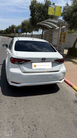 טויוטה קורולה