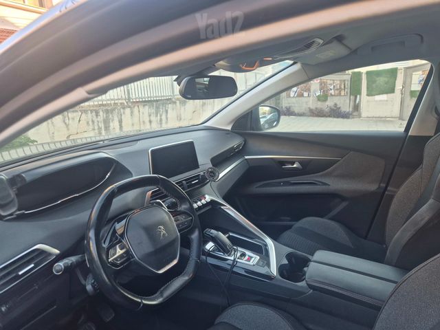 פיג'ו 3008