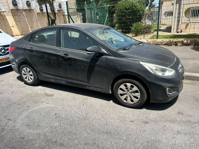 יונדאי אקסנט i25