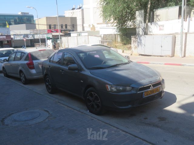 מיצובישי לנסר