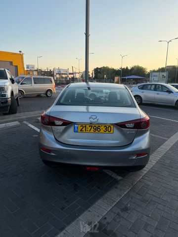 מאזדה 3