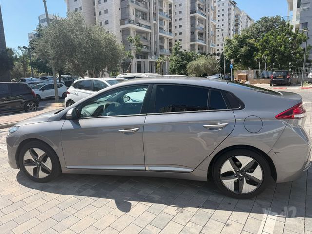 יונדאי איוניק